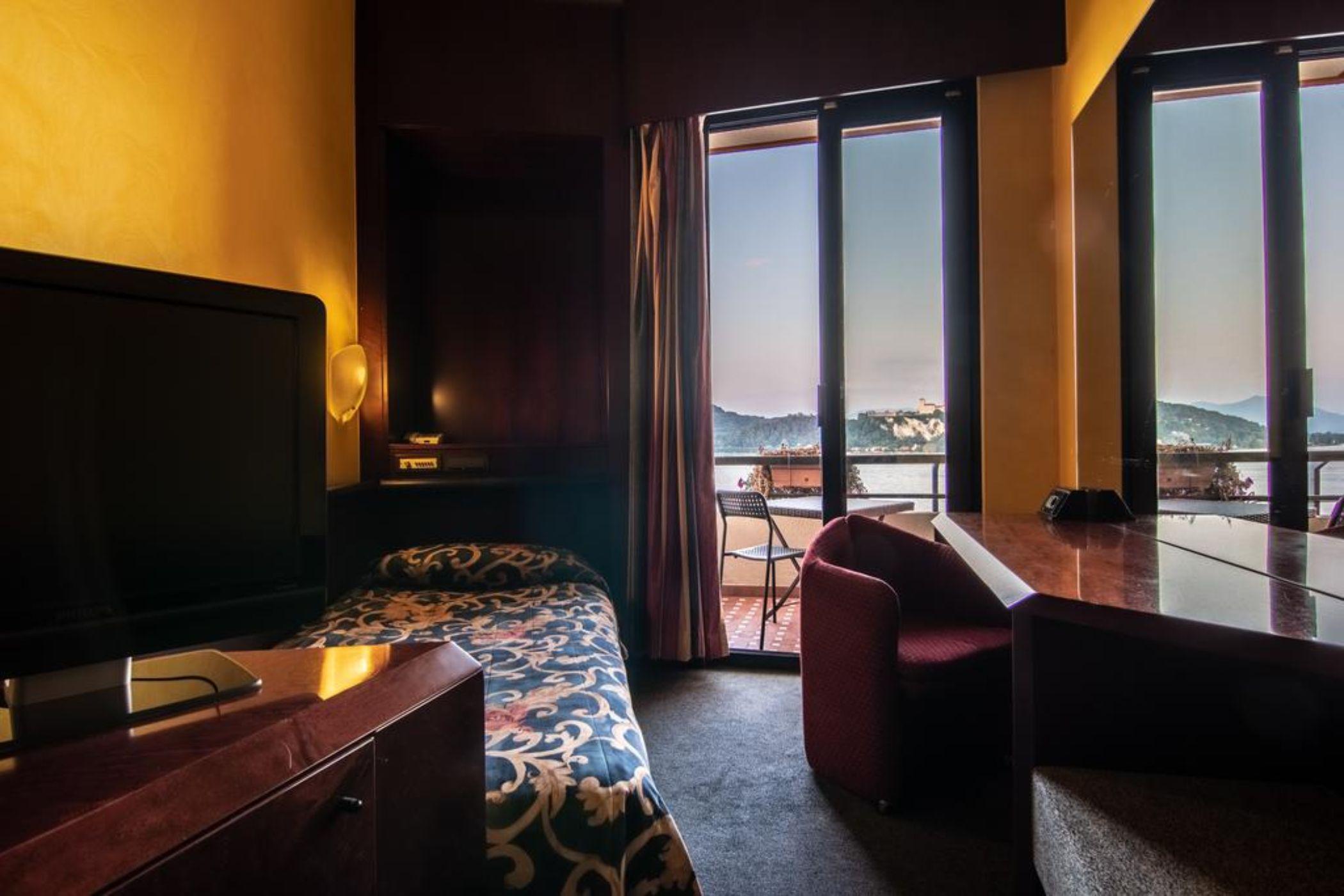 Hotel Concorde Arona Bagian luar foto