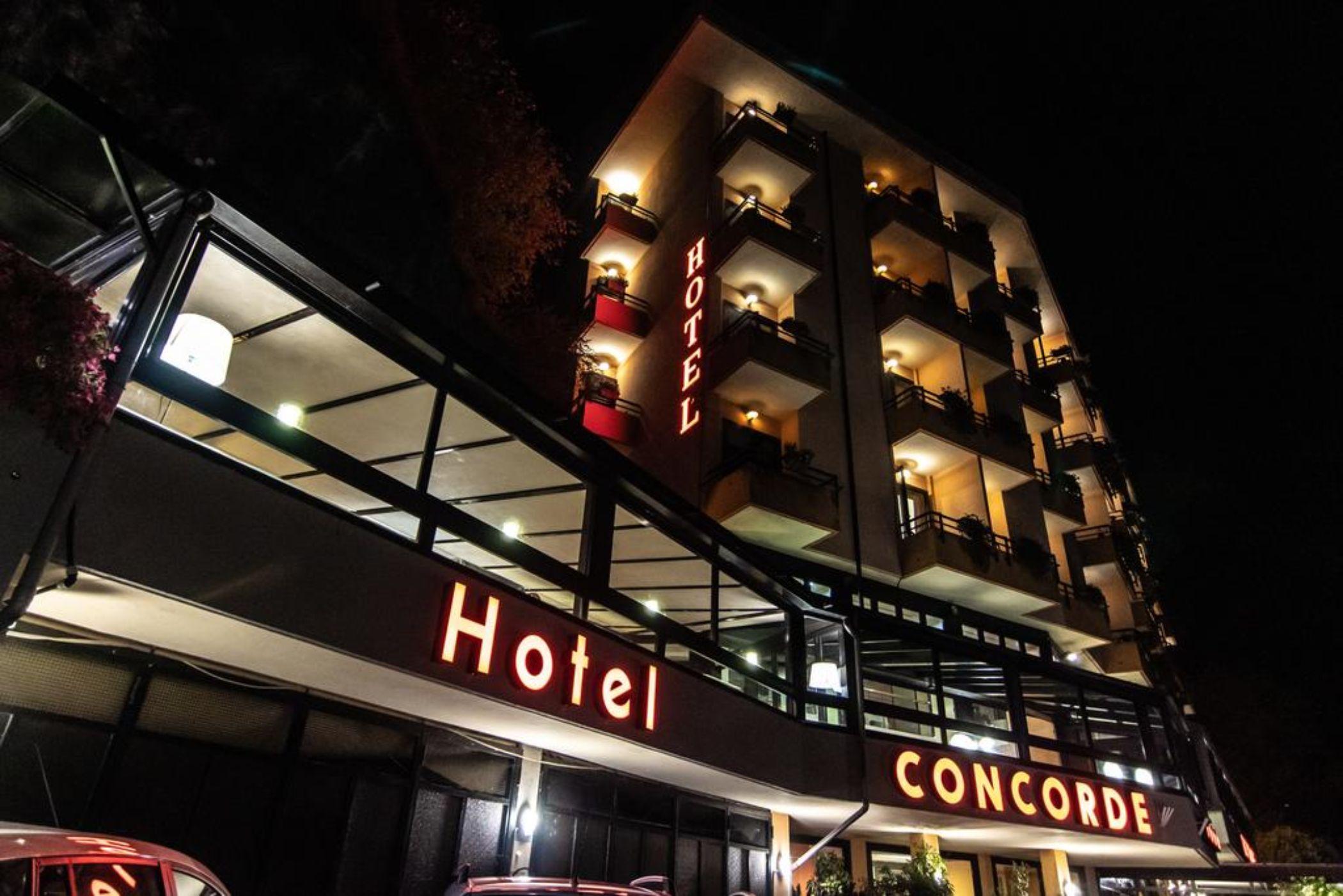 Hotel Concorde Arona Bagian luar foto