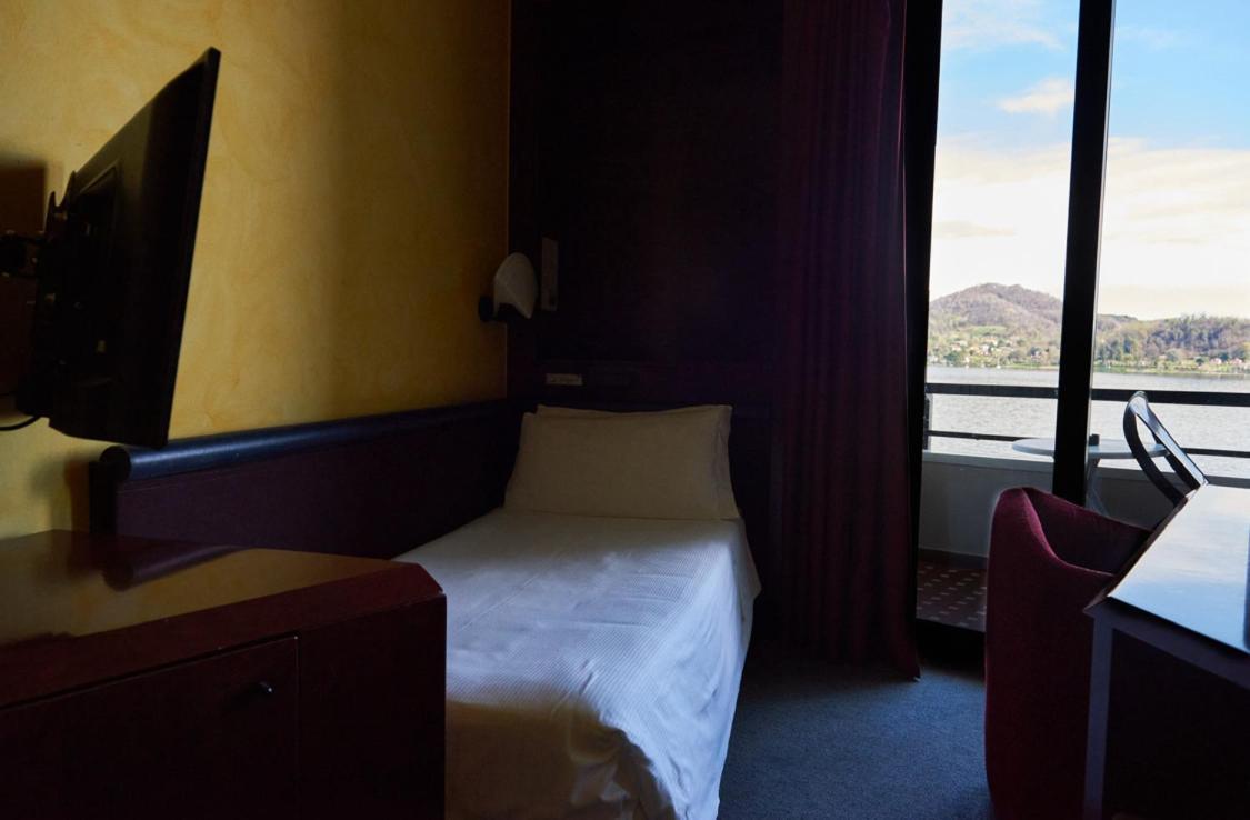 Hotel Concorde Arona Bagian luar foto